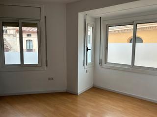 Local Comercial en Carrer Cremat