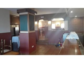Local Comercial  N/a. Bar-restaurante de 180 m2 en traspaso.
perfectas condiciones, c