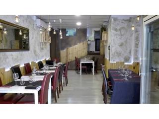Traspaso Local Comercial  Carrer de mosterol. Restaurante nuevo de 120 m2 en traspaso.
comedor para 22 comens