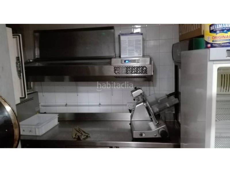 Foto 0dee85a2-046c-46dc-844c-c0c77cb68c0d. Pas-de-porte local commercial avec chauffage dans Barri del Centre Terrassa