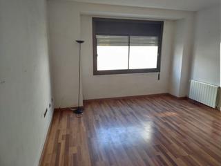Pis  Carrer del pallars. Pis reformada de 3 habitacions a c/ pallars, sabadell