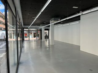 Business premise in Carrer de volta 29. Local de 210 m² en el centro de terrassa – ubicación estratégica