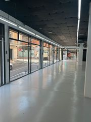 Business premise in Carrer de volta 29. Local de 210 m² en el centro de terrassa – ubicación estratégica
