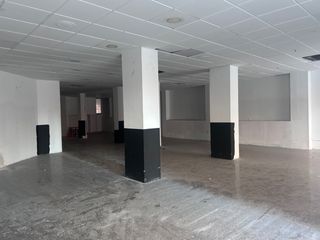 Miete Geschäftsraum  Avinguda de josep tarradellas. Local comercial en avenida josep tarradellas – 254 m² en zona de