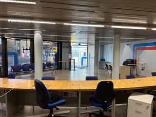 Lloguer Local Comercial  Carrer de la societat. Local cantoner en lloguer amb gran visibilitat i excel·lent conn