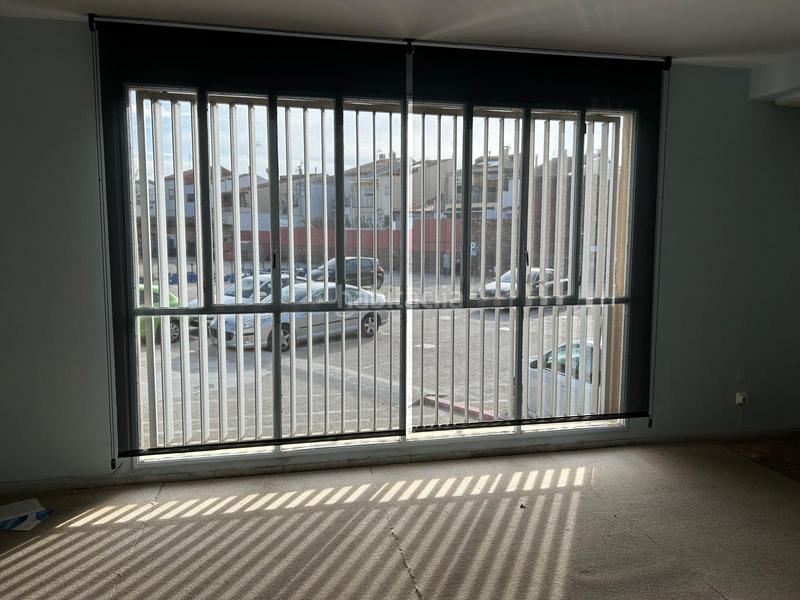 Foto 6dccaa2d-4de3-4559-83a5-a9c069291e40. Lloguer local comercial a Barri del Centre Terrassa