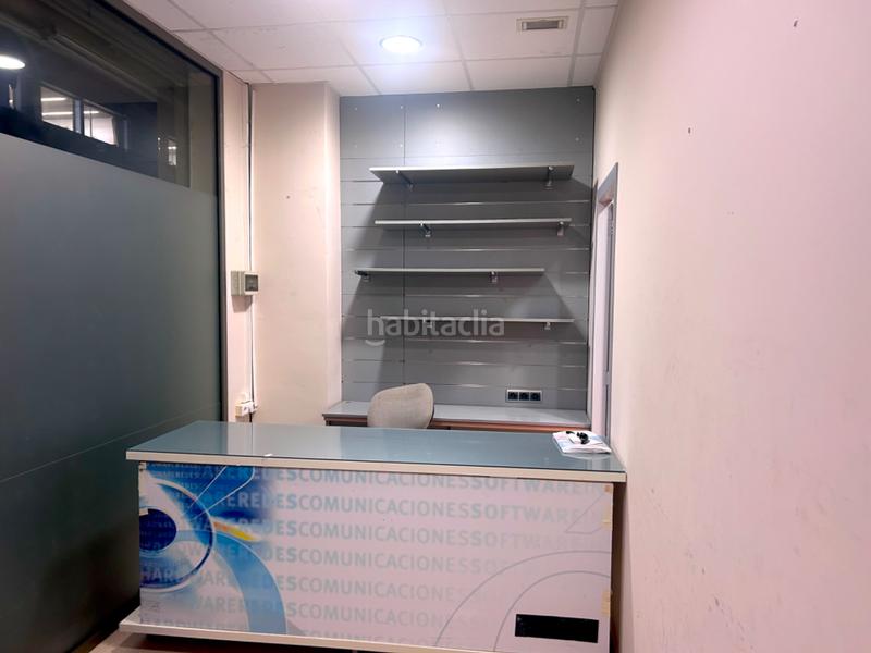 Foto fcad0bdf-2ea3-44ef-a30a-ea05fd2df574. Location local commercial dans Barri del Centre Terrassa