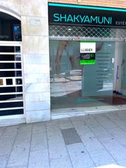 Location Local commercial  Plaça de salvador espriu. Es lloga local de dos nivells a la zona centre de terrassa