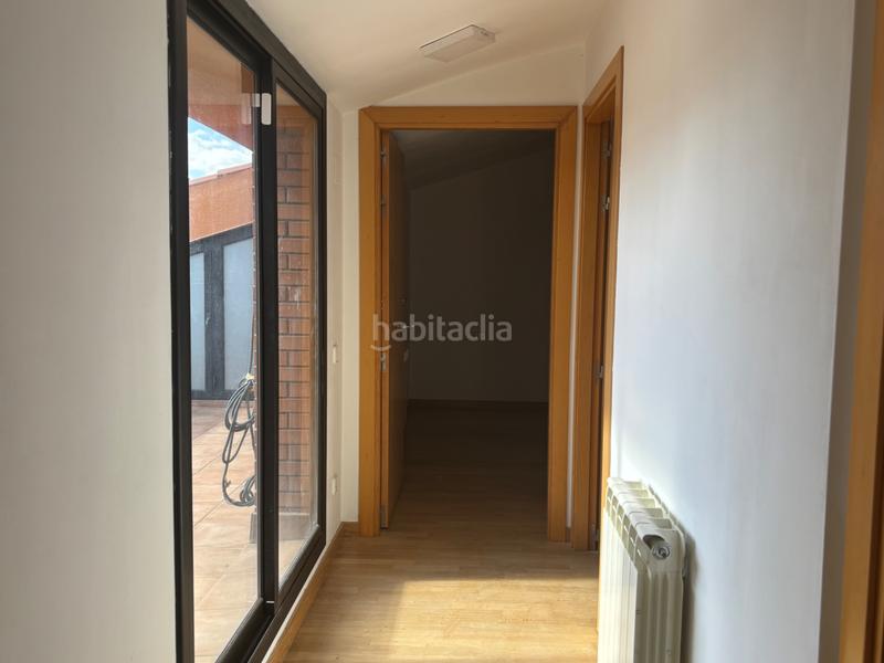 Foto 6334cd27-fa0d-40be-b79b-c9a237a32d76. Duplex avec chauffage parking dans La Cogullada Terrassa