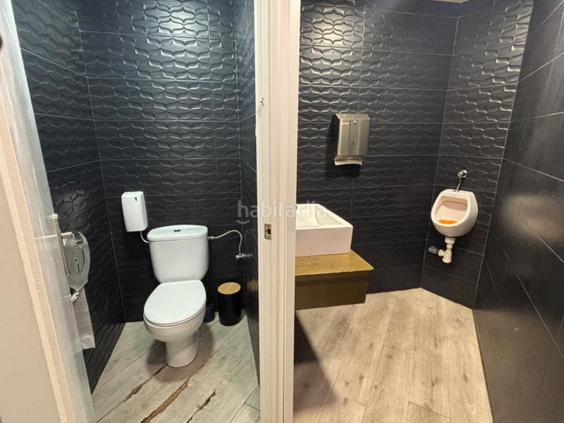 Foto 3293adf2-5216-49d9-915d-eb29c4d006f6. Traspaso local comercial ocal en traspaso para restaurante, equipado y con terraza. en Terrassa