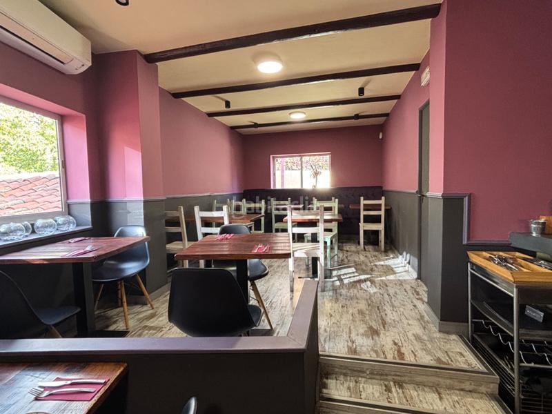 Foto 3d6dd36c-cf7d-4d36-bf3a-6ce33eba0a38. Traspaso local comercial ocal en traspaso para restaurante, equipado y con terraza. en Terrassa