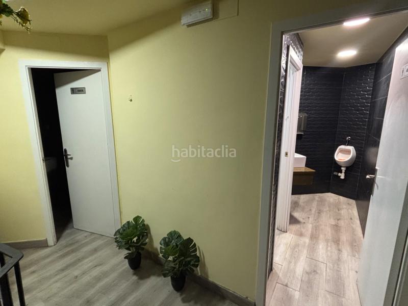 Foto 8dde50b1-43b9-4423-a0a1-8facd19fa23c. Traspaso local comercial ocal en traspaso para restaurante, equipado y con terraza. en Terrassa