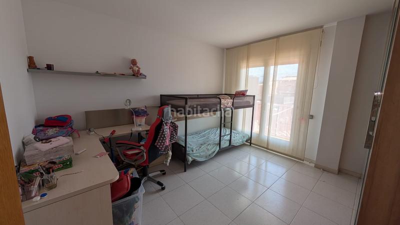 Foto 838a1d88-69f2-4043-a4aa-8cc551fdf6b7. Zweistöckige wohnung mit heizung parking in Roc Blanc Terrassa