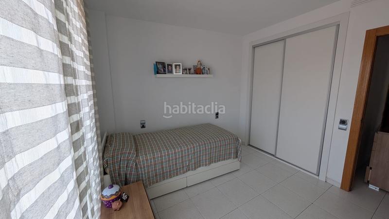 Foto b6bea93a-8f9e-4e41-b09d-0e189b04ca41. Zweistöckige wohnung mit heizung parking in Roc Blanc Terrassa