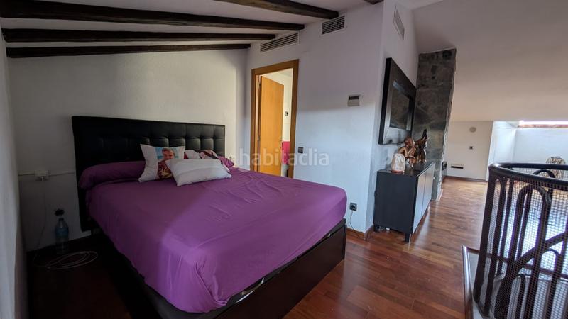 Foto e51dd52d-fcb4-4712-a5d0-e408d5aceb41. Zweistöckige wohnung mit heizung parking in Roc Blanc Terrassa