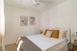 Miete Haus  Carrer sarrià. Piso funcional y agradable