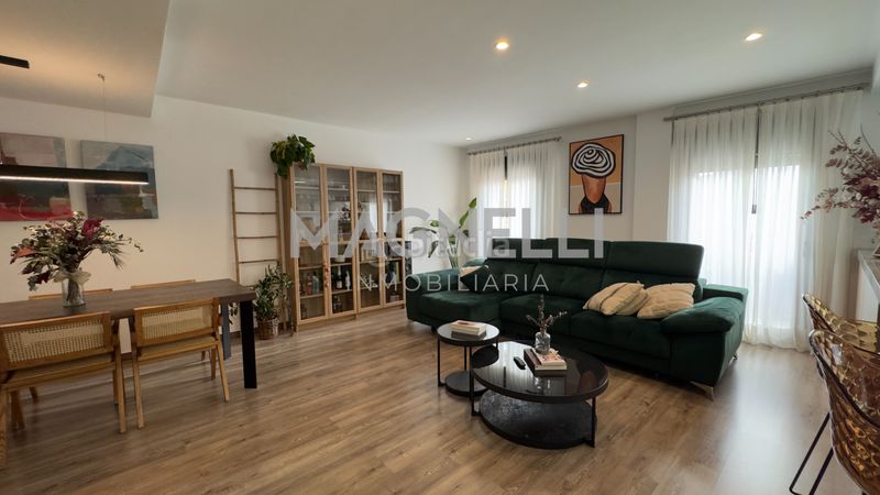 Foto 0ee9cca6-9bbc-4bde-b53a-2d1e7bfc30fe. Flat with parking in Centro Elda