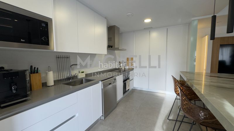 Foto 98d907e6-1d21-453b-bafa-db528a6090a5. Flat with parking in Centro Elda