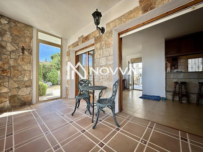 Foto 4fc60636-9ae9-4d76-b182-603f11fab7ba. Casa amb piscina a Canyelles Lloret de Mar