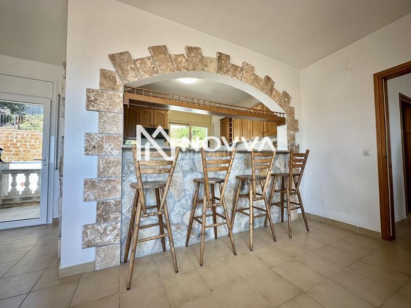 Foto 50c8b5f6-8272-4da4-9e76-b849598aa99a. Casa amb piscina a Canyelles Lloret de Mar