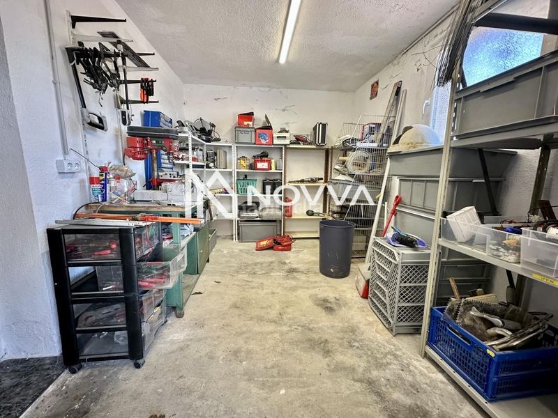 Foto def36d65-9d25-4d76-89c7-f7ea2357b430. Casa amb piscina a Canyelles Lloret de Mar