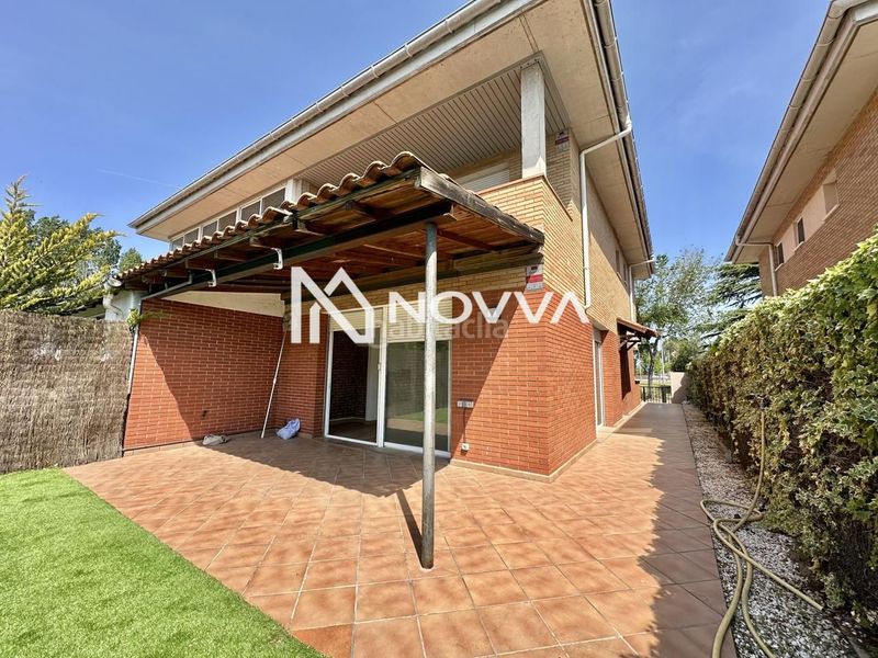 Foto 597902c9-3abf-42b8-ab4b-d08bc042eb1f. Casa amb piscina a Tordera Tordera