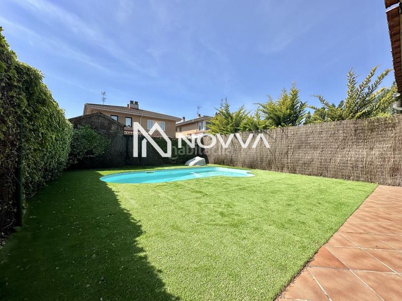 Foto d5235cf4-25d6-44fd-882d-58e17be19a64. Casa amb piscina a Tordera Tordera