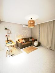 Pis a Calle bazan 92. Estudio en torrevieja con piscina y ascensor a 12 min del mar