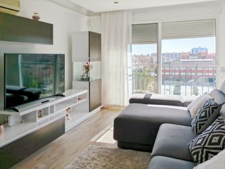 Etagenwohnung  Vent de tramuntana. Pisazo esquinero en última planta. vivienda vpo.