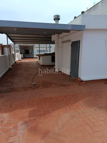 Foto 40967e94-69d0-4e34-b0b5-c924886d6f0b. Casa amb aparcament a Almenara