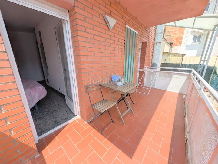 Foto 44e3084b-1d76-4934-9357-8d44a302eb2f. Àtic a Centre Santa Coloma de Gramenet