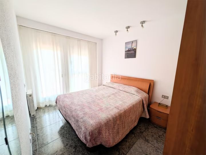 Foto 8135e61a-0dc8-44fc-959f-83a966113ebe. Àtic a Centre Santa Coloma de Gramenet