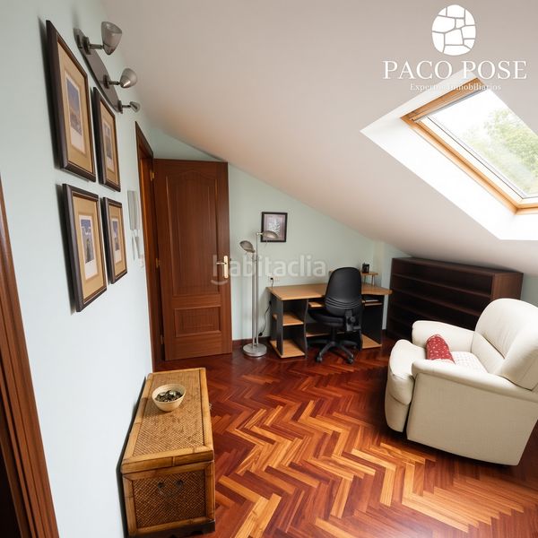Foto 87f6a5d0-174e-4211-a00f-e6145d87c2c9. Rent duplex in rúa riego de agua 46 in Ciudad Vieja Coruña (A)