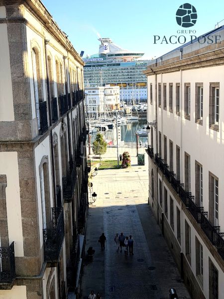 Foto b479ea8b-6f60-402d-8523-091c46df88bf. Rent duplex in rúa riego de agua 46 in Ciudad Vieja Coruña (A)