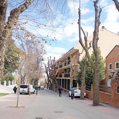 Piccolo appartamento en Paseo paseo de la estaci�n 20. Amplio piso en paseo de la estaci�n. posee plaza de garaje, terr