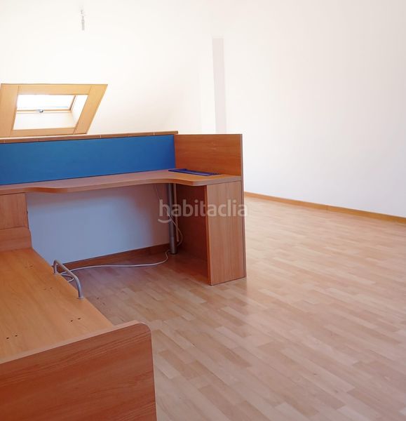 Foto 4f03215a-4e66-40d0-90a9-59dc405ce96d. Casa adosada en calle pozo del 5 el chalet que ya no se construye 5 niveles, espacios infinitos y un hogar del que no querrás salir. en Ciempozuelos