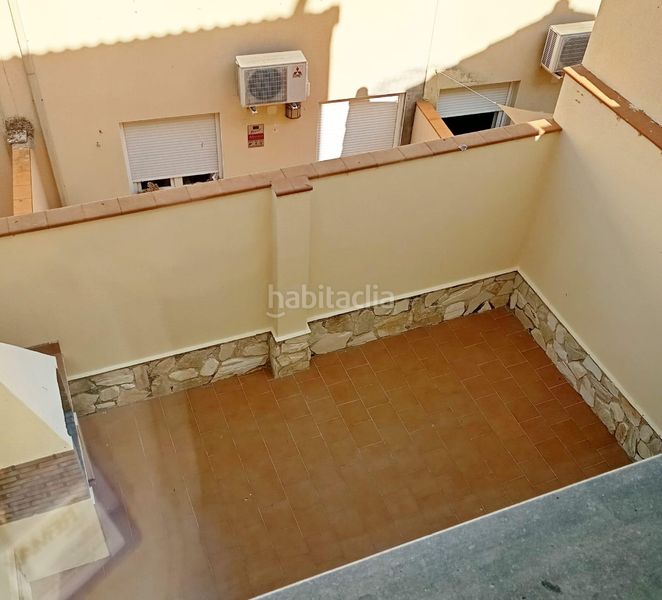 Foto 6d39df5b-4f9a-40c8-8609-6fb1d2672713. Casa adosada en calle pozo del 5 el chalet que ya no se construye 5 niveles, espacios infinitos y un hogar del que no querrás salir. en Ciempozuelos