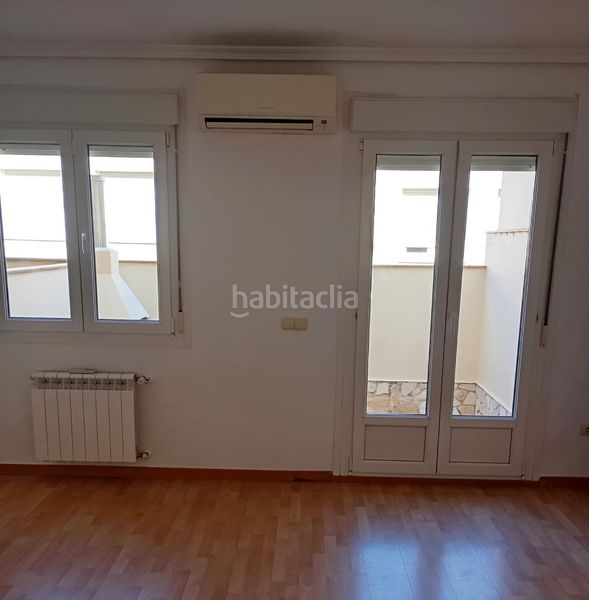 Foto 7f0bb225-9ef0-42d2-ab7f-9e4f52757bdc. Casa adosada en calle pozo del 5 el chalet que ya no se construye 5 niveles, espacios infinitos y un hogar del que no querrás salir. en Ciempozuelos