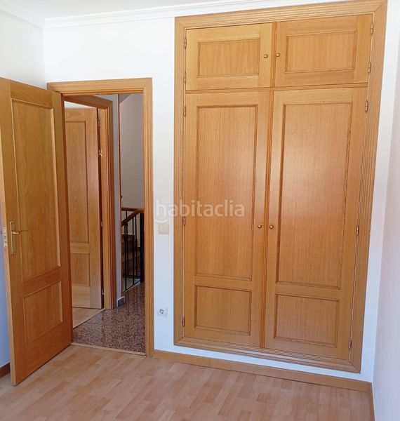 Foto f16b12ff-8405-4e86-af67-3a470e2f7786. Casa adosada en calle pozo del 5 el chalet que ya no se construye 5 niveles, espacios infinitos y un hogar del que no querrás salir. en Ciempozuelos