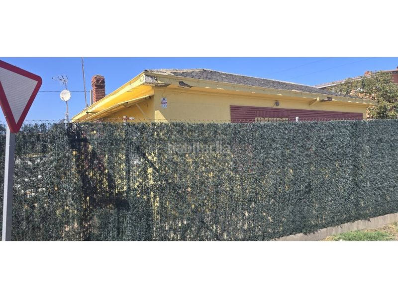 Foto 4191cfda-9a9b-4823-a339-51e84be2b062. Casa amb aparcament a Villaquilambre