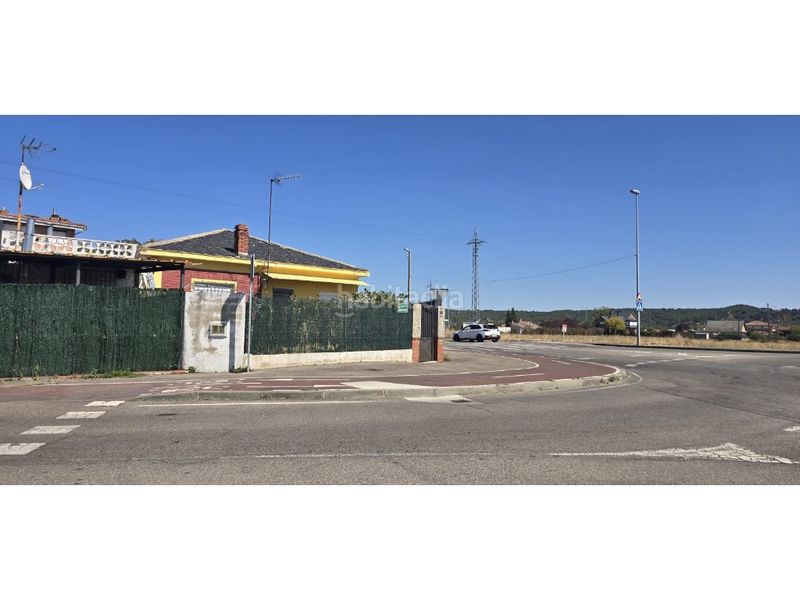 Foto 58743376-0d49-4992-adb1-d8c3052fbe3c. Casa amb aparcament a Villaquilambre