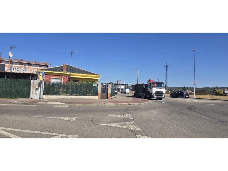 Foto c9a44a2c-17b9-4039-a3d0-baf0beba58a4. Casa amb aparcament a Villaquilambre