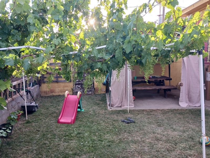 Foto 60913f99-8f82-4122-943d-cc4b29788772. Casa amb aparcament a Villaquilambre