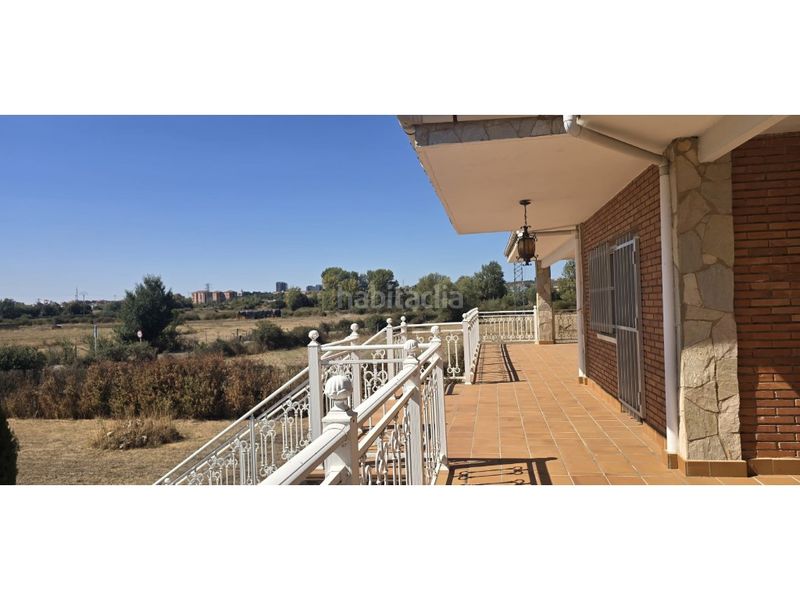Foto fa19dcd7-fcfa-4d46-967f-2d6775306401. Casa a Villaquilambre