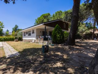 Chalet en Guadarrama. Chalet independiente con vistas a la sierra
