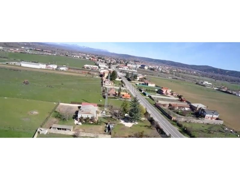 Foto cdfc822c-488b-48a0-b406-b7afed1da904. Terreny residencial a Villaquilambre