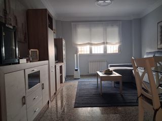 Lloguer Pis a Roda (La). Piso amplio de 3 habitaciones frente a la iglesia de el salvador