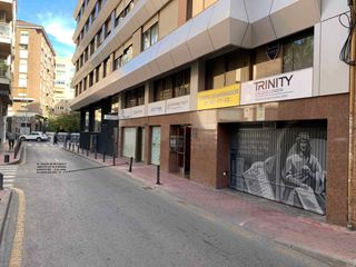 Miete Geschäftsraum in Calle jacobo de las leyes 10. Oficina en alquiler en calle jacobo de las leyes – 217 m² | 2.50