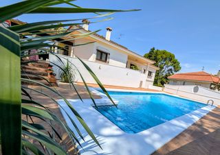 Chalet à El Palmar. Exclusivo chalet independiente en buenavista con piscina, gran p
