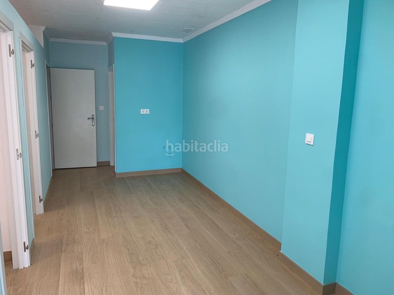 Foto 207d7671-63ce-49a1-8671-a7f47d279830. Alquiler local comercial en calle emigrante 3 ?? local comercial reformado en San Antón | 60 m² | 3 despachos | listo para entrar en Murcia